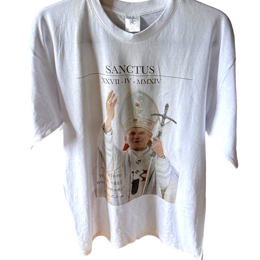 Pope John Paul II official commemorative canonization T-shirt.‎ Size large. NWOT